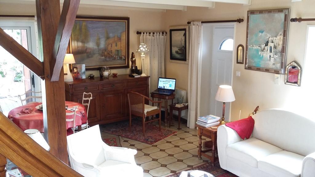 L' Esterlanges Suite Famille 2 Chambres 4 Personnes Proche Puydufou Saint-Vincent-Sterlanges 외부 사진